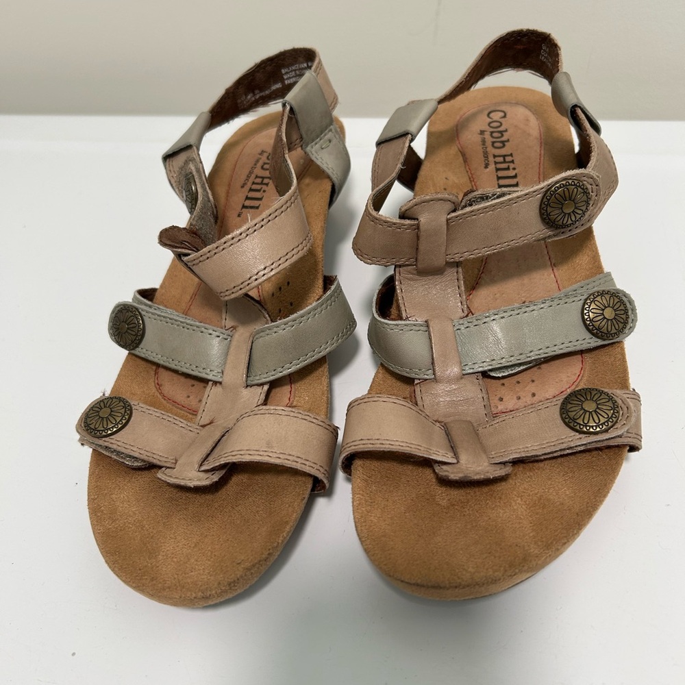 Cobb Hill Wedge Sandals Tan Gray Size 9